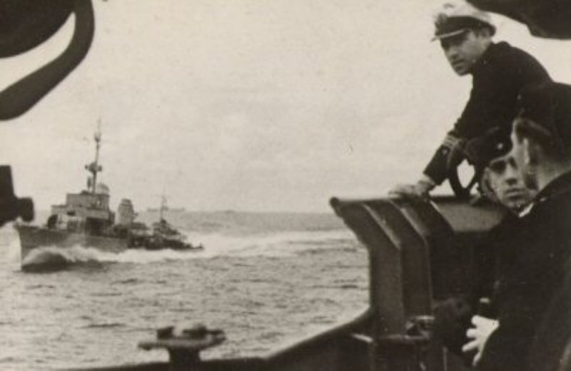 その他 war ship 5665 x 4209]The former German destroyer Z-39 underway off