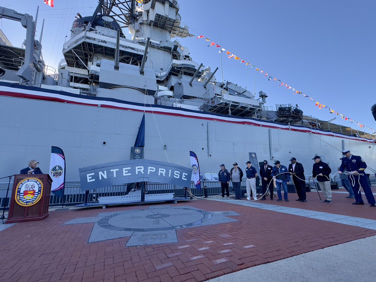 Naval Museum Atlas スポットライト | 米海軍 250 周年パレード＆戦艦